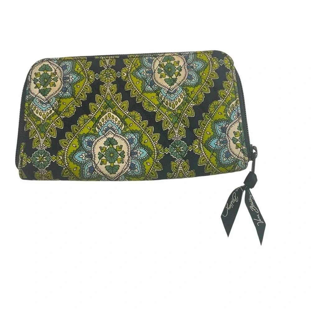Vera Bradley Cambridge Quilted Zip Wallet, Wristlet Retired Fall 2007